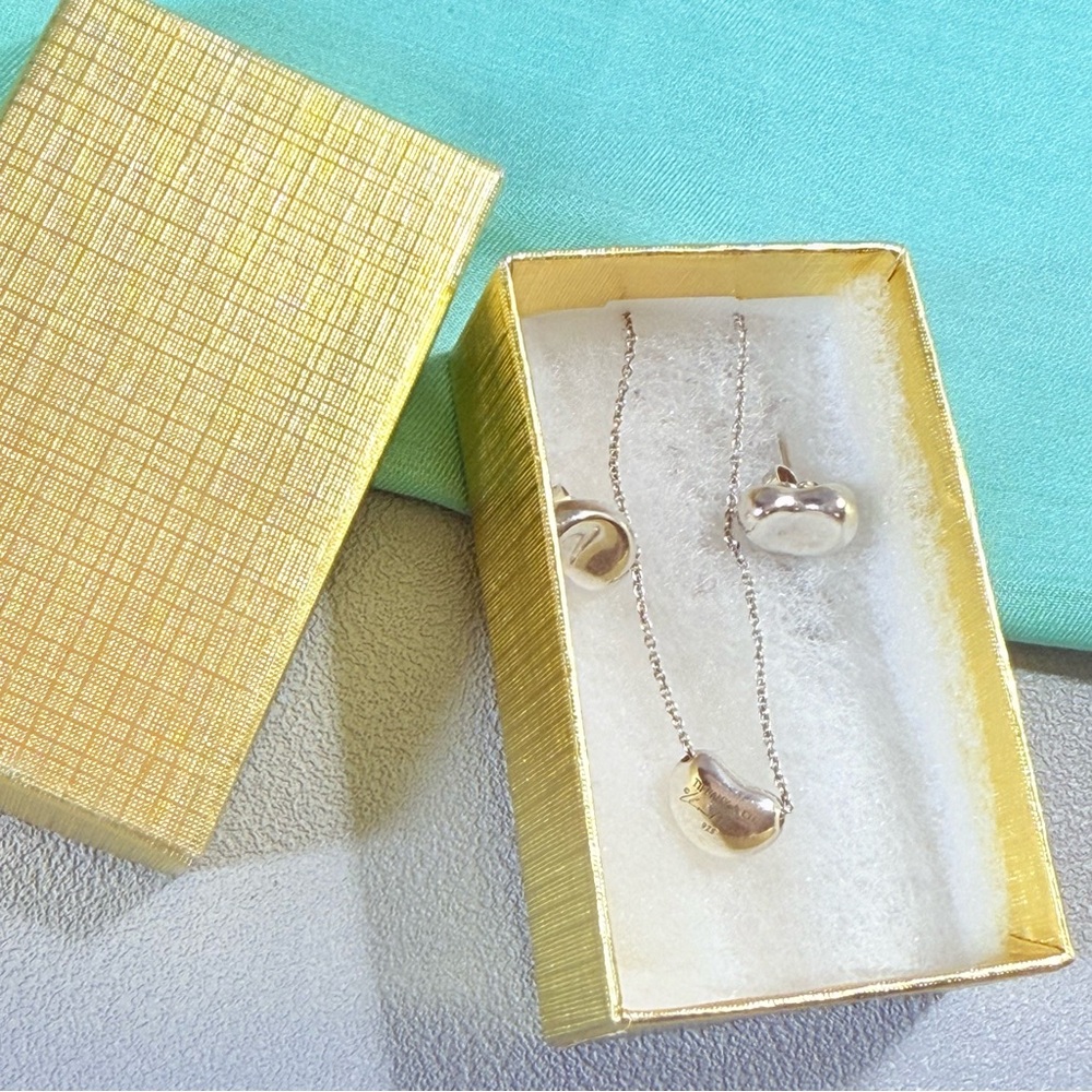 Tiffany & Co. Sterling Silver Elsa Peretti Bean Pendant Necklace and Earring Set - Picture 3 of 15